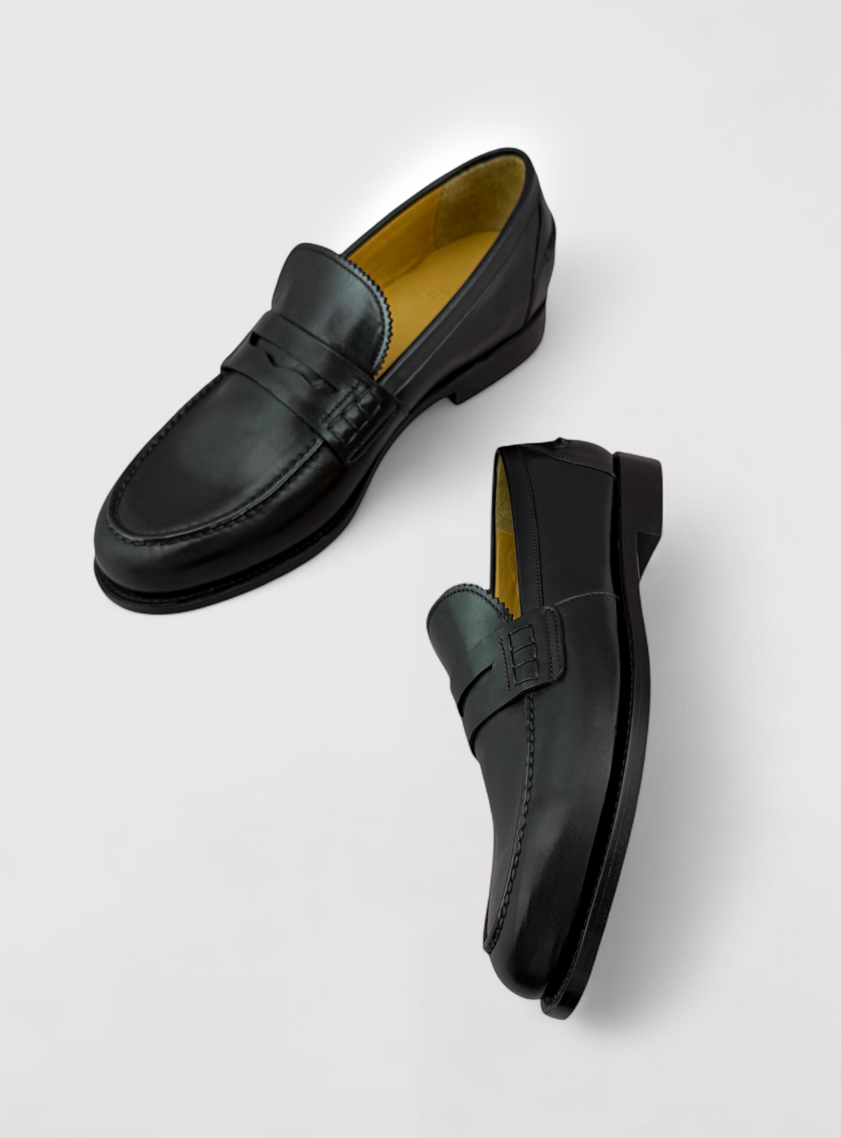 Blake – Round-Toe Leather Loafer
